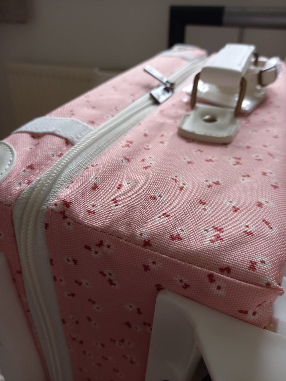Outlet - Olli Ella See-Ya Suitcase - Pink Daisies-Storage-Pink Daisies- | Natural Baby Shower