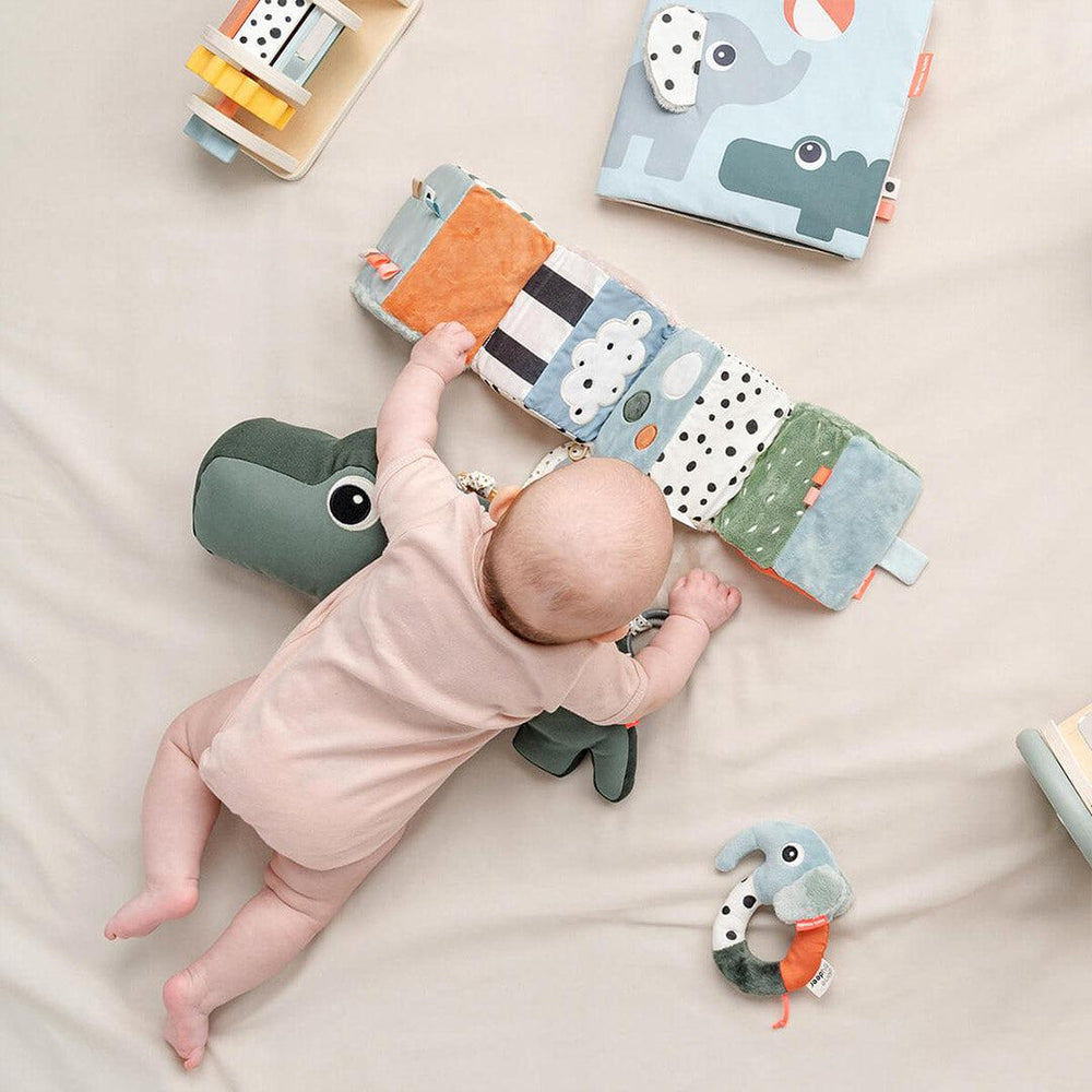Done by Deer Fold-Out Sensory Cube - Colour mix - Deer Friends-Activity Cubes-Deer Friends Colour Mix- | Natural Baby Shower