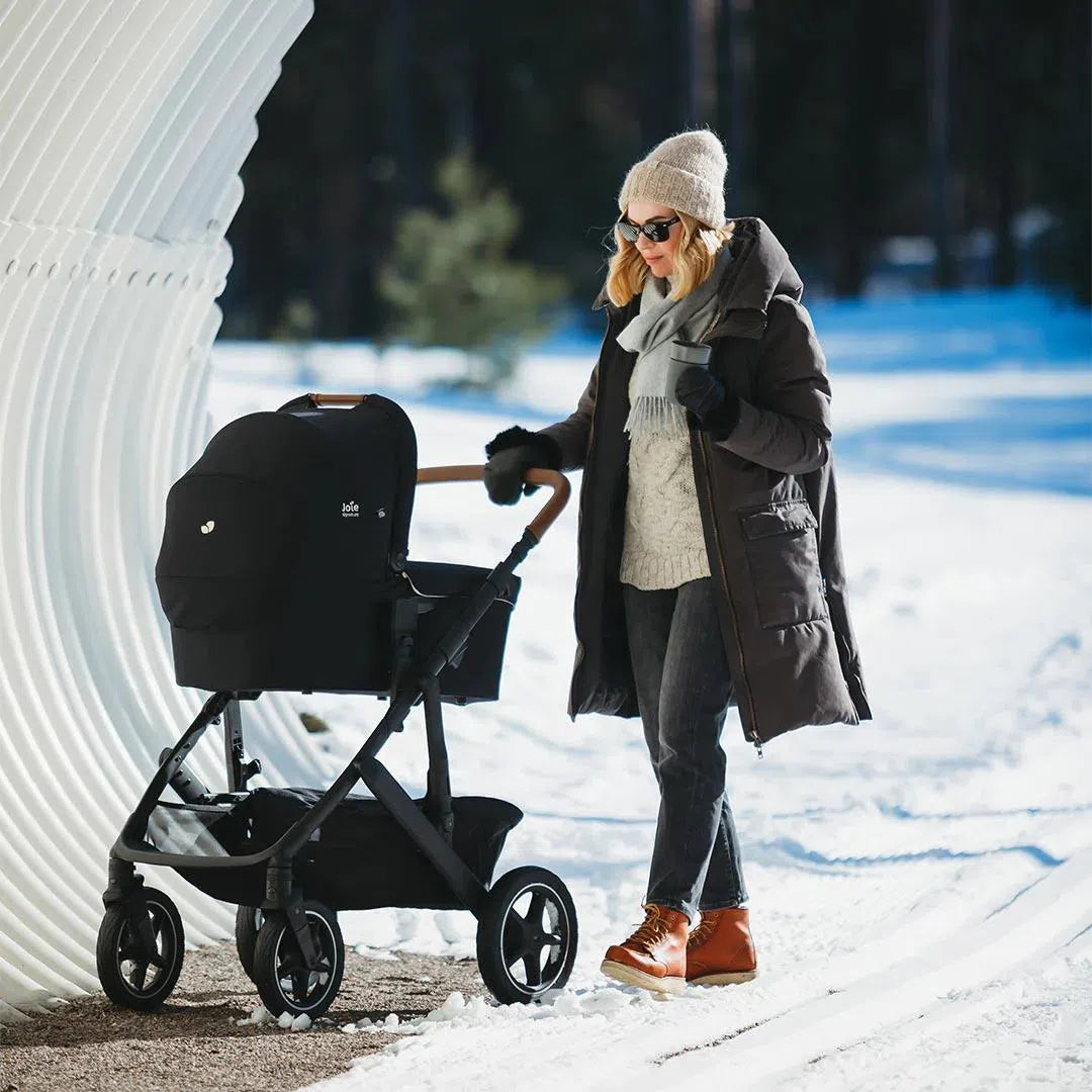 joie-signature-vinca-4-in-1-pushchair-eclipse-lifestyle-4_1800x1800_429e4393-27b5-493e-bdb6-7c7cceb77fcb-Natural Baby Shower