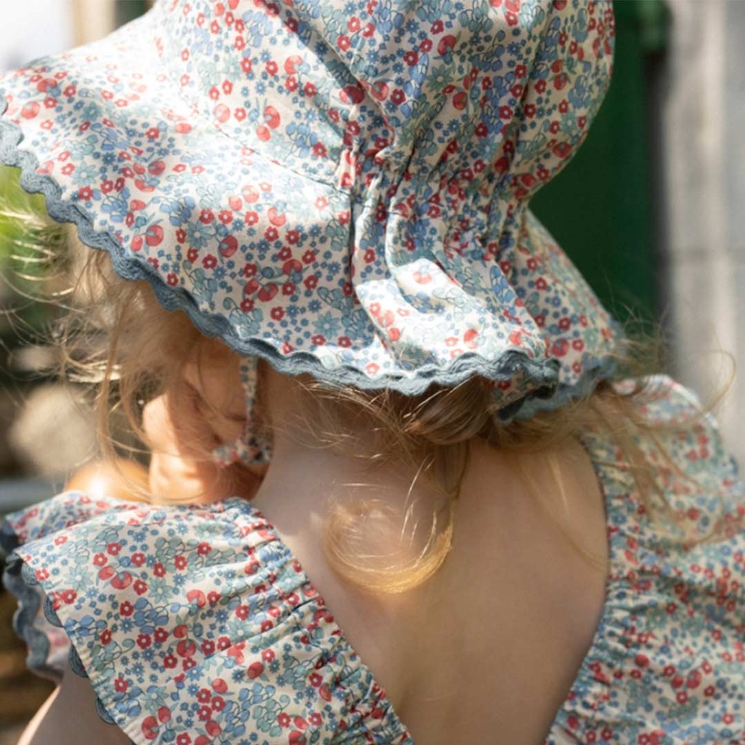 konges-slojd-verbana-sunhat-bibi-blue-lifestyle-5_97f21204-e951-448f-8751-e448fa8c5860 | Natural Baby Shower