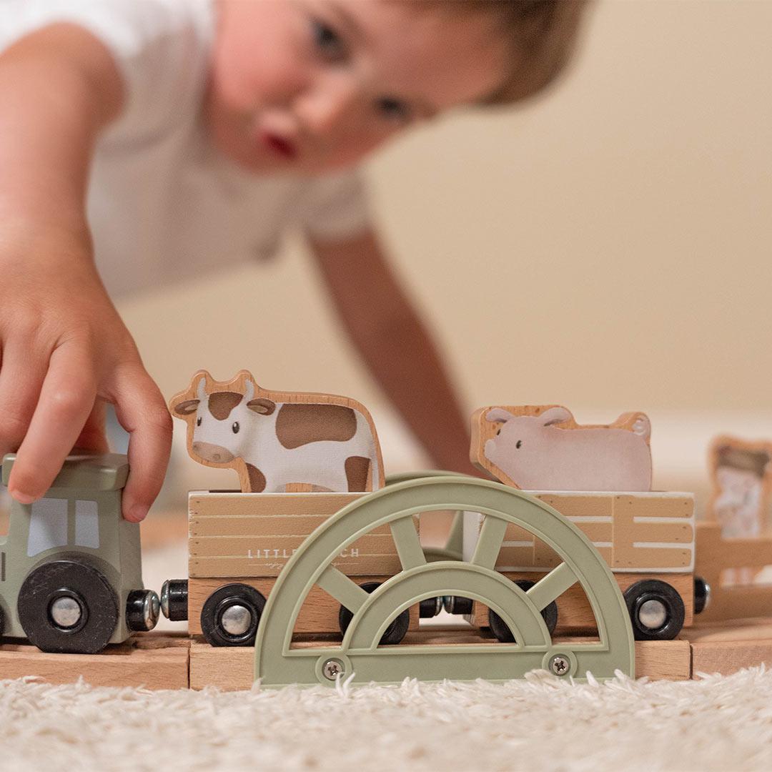 little-dutch-wooden-train-track-little-farm-lifestyle-2_31d607ff-9a1c-49fd-82cb-a200af4f39f7-Natural Baby Shower