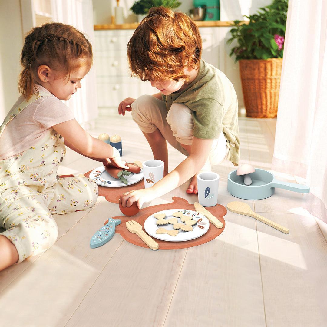 Speedy Monkey Dining Set w/19 accessories-Role Play- | Natural Baby Shower