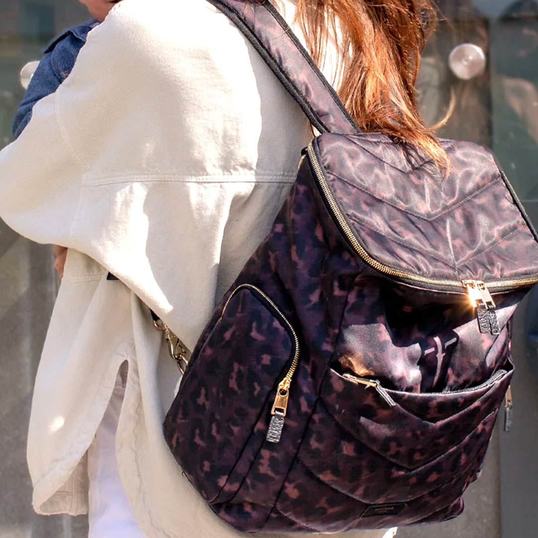 storksak-alyssa-changing-backpack-leopard-lifestyle_4d385082-9256-4670-bbdc-9b216050a7ce | Natural Baby Shower