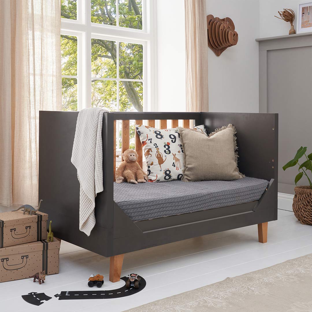 tutt-bambini-como-cot-bed-slate-grey-rosewood-lifestyle-5_0e1b0a70-f277-4e49-a510-e45ade2d4e86-Natural Baby Shower