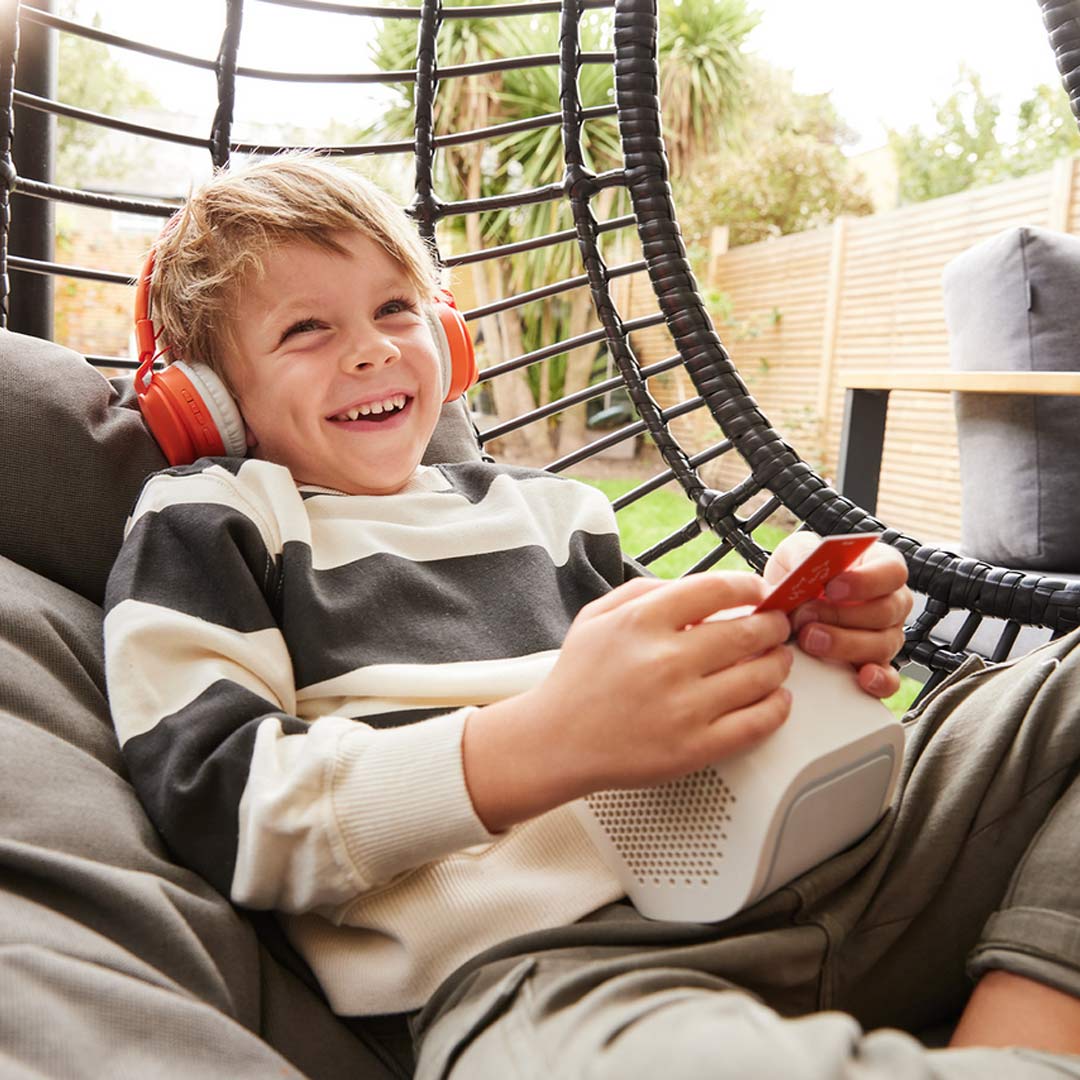 yoto-wireless-headphone-lifestyle_69c4717c-f7c1-4dc9-9357-6c6a14b90aff-Natural Baby Shower