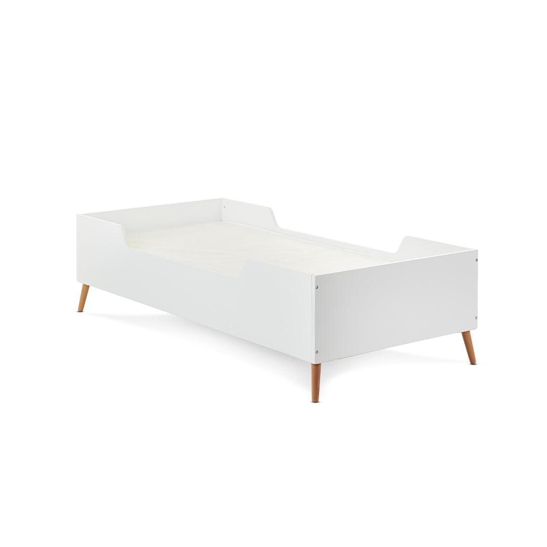 White toddler bed hotsell
