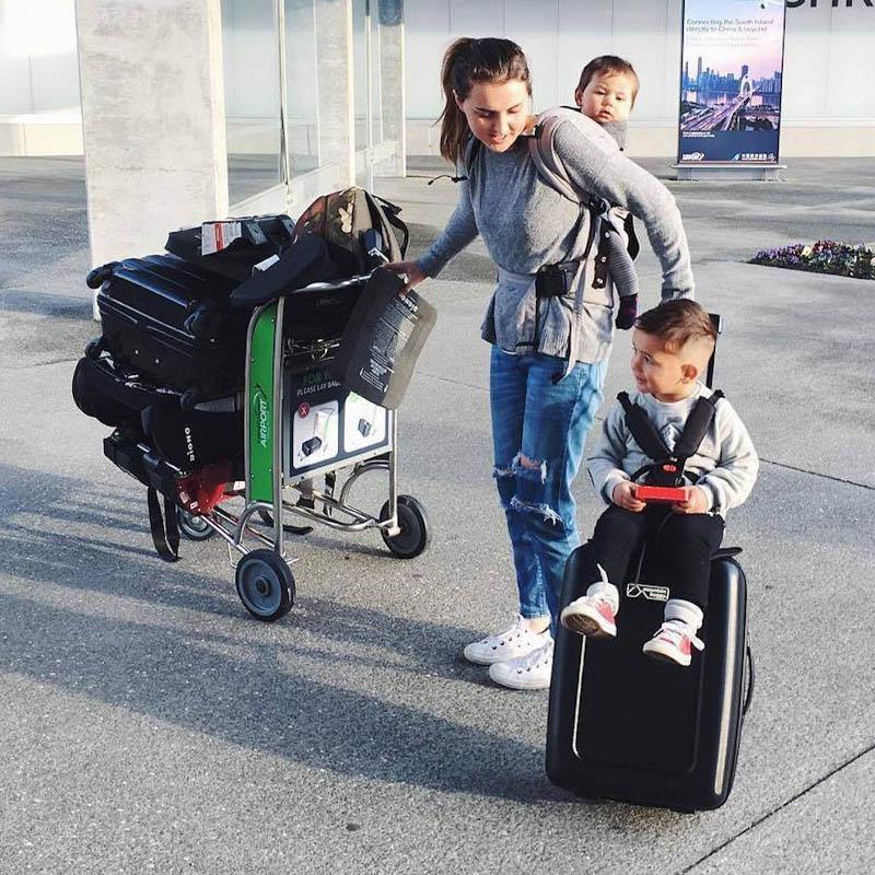 Flying with children - all you need to know! - Natural Baby Shower