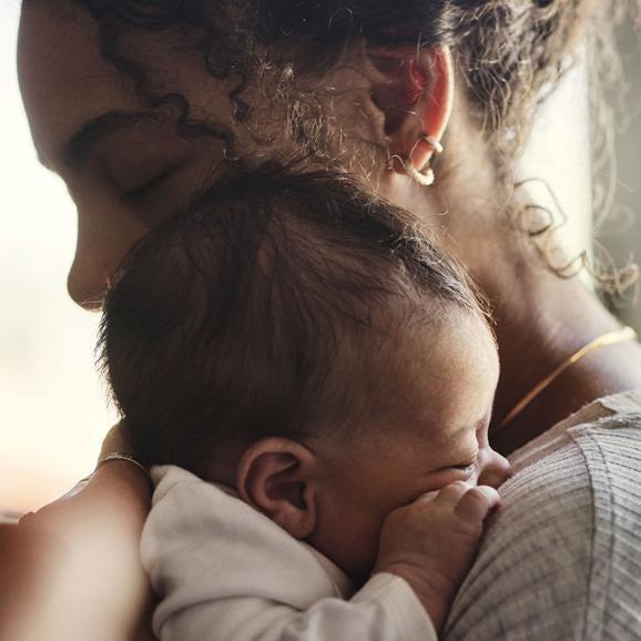 Why we carry with Babybjörn | Natural Baby Shower