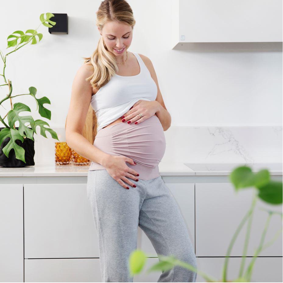 How a Maternity Support Belt Can Help You - Natural Baby Shower