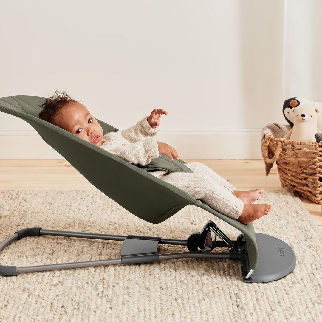 Baby Bjorn Bouncer Review for Newborn Days | Natural Baby Shower