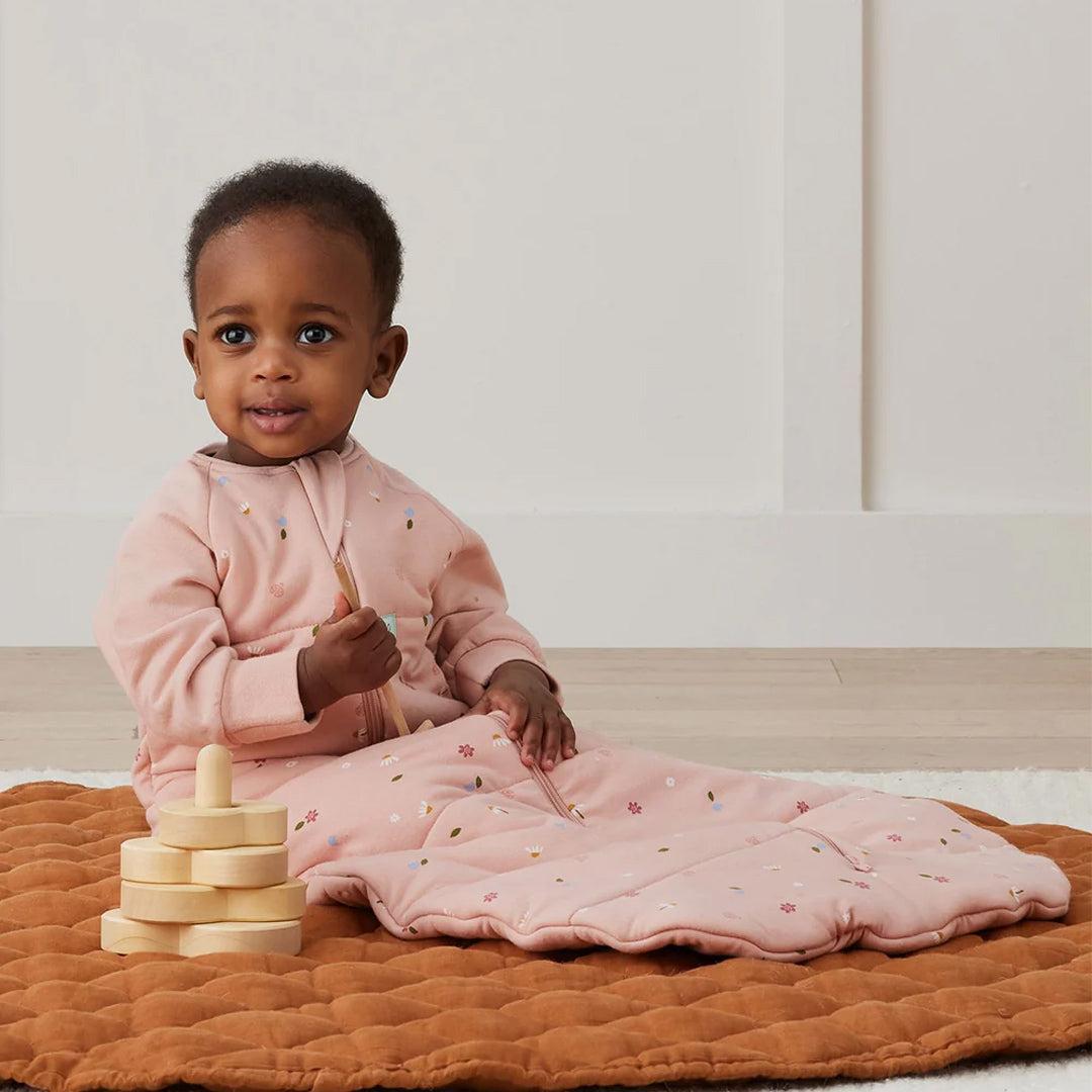When to Stop Using Swaddle Safely | Natural Baby Shower
