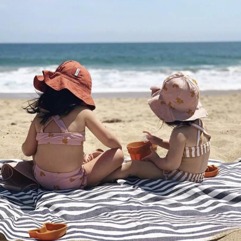 Tips for taking your baby to the beach - Natural Baby Shower