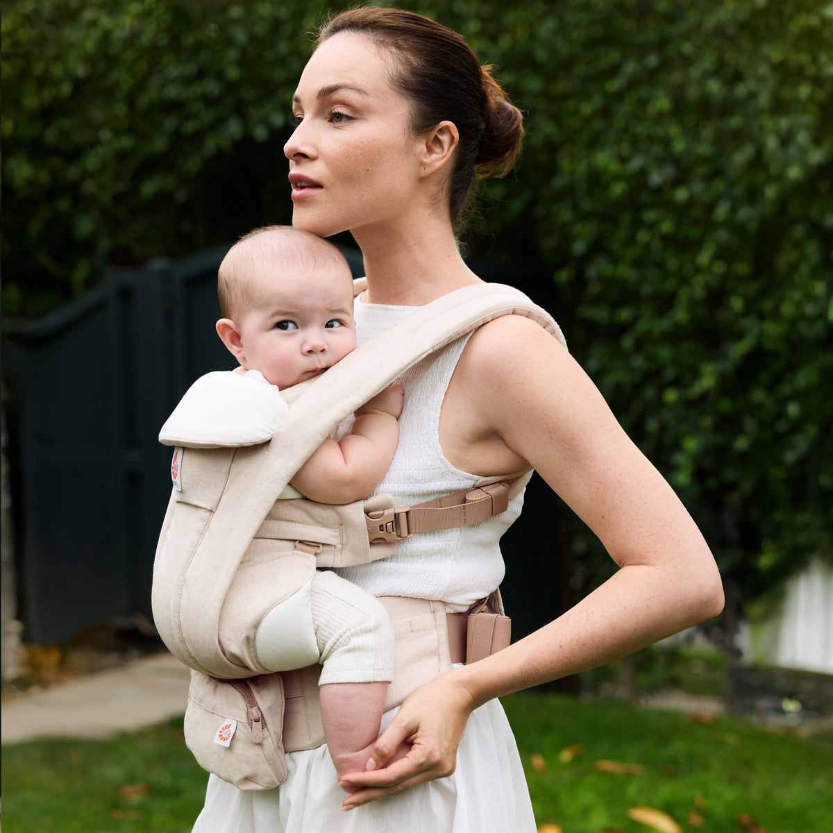 BCODLNATLIN_ergobaby_carrier_omni_deluxe_linen_natlin_LS01 | Natural Baby Shower