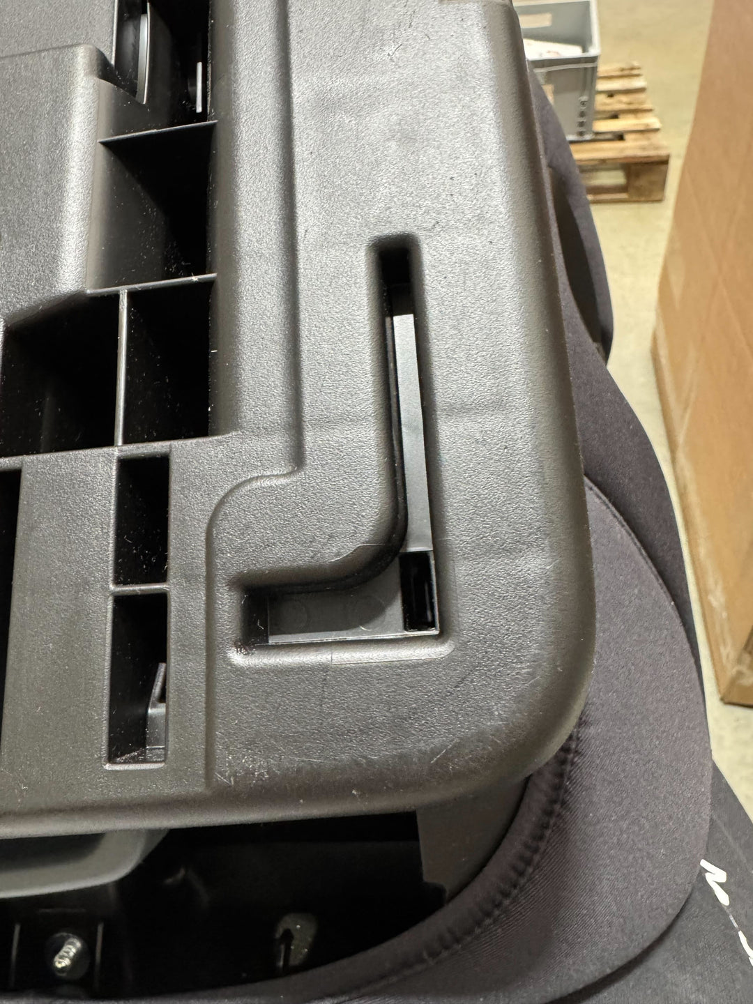 Outlet - Britax Römer Advansafix Pro Car Seat - Deep Black - Classic-Car Seats-Deep Black- | Natural Baby Shower