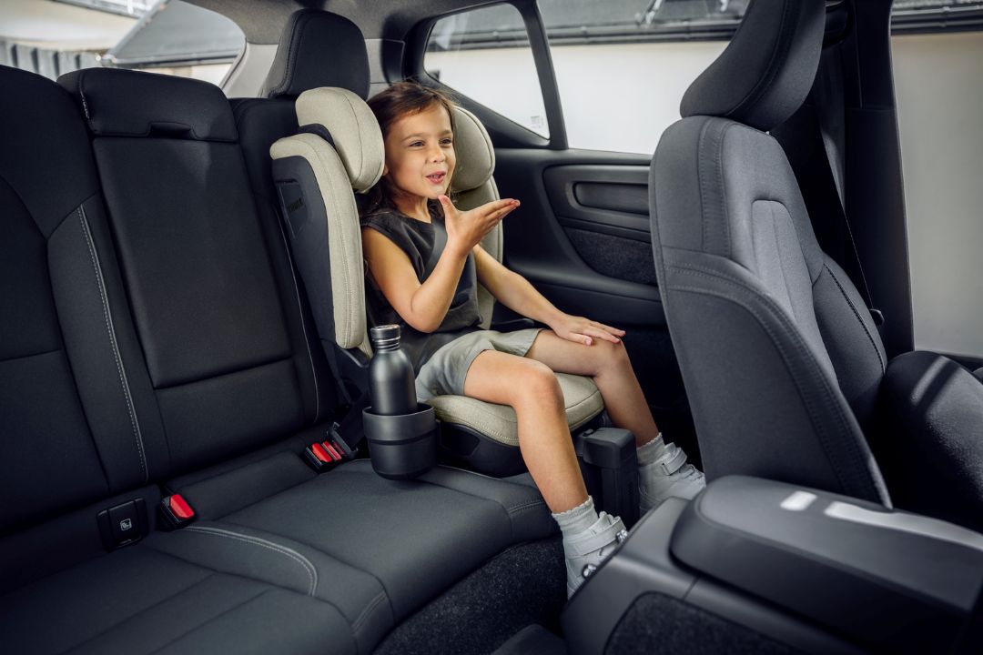 Small-Thule_Palm_Soft-beige_LS_Malmo_240603_1549 | Natural Baby Shower