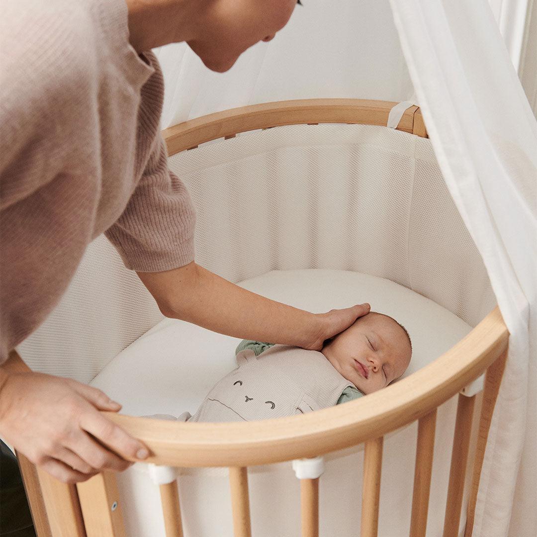 Stokke Sleepi bekleding van V3-mesh, wit, ademend 3D-mesh voor een veilige slaap, compatibel met het Sleepi-bed, machinewasbaar