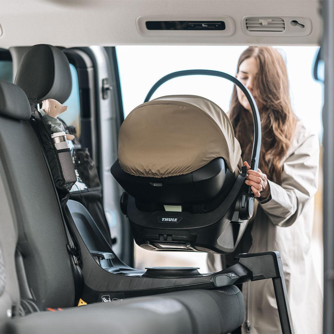 Thule-Maple-Connect-Lifestyle-2 | Natural Baby Shower