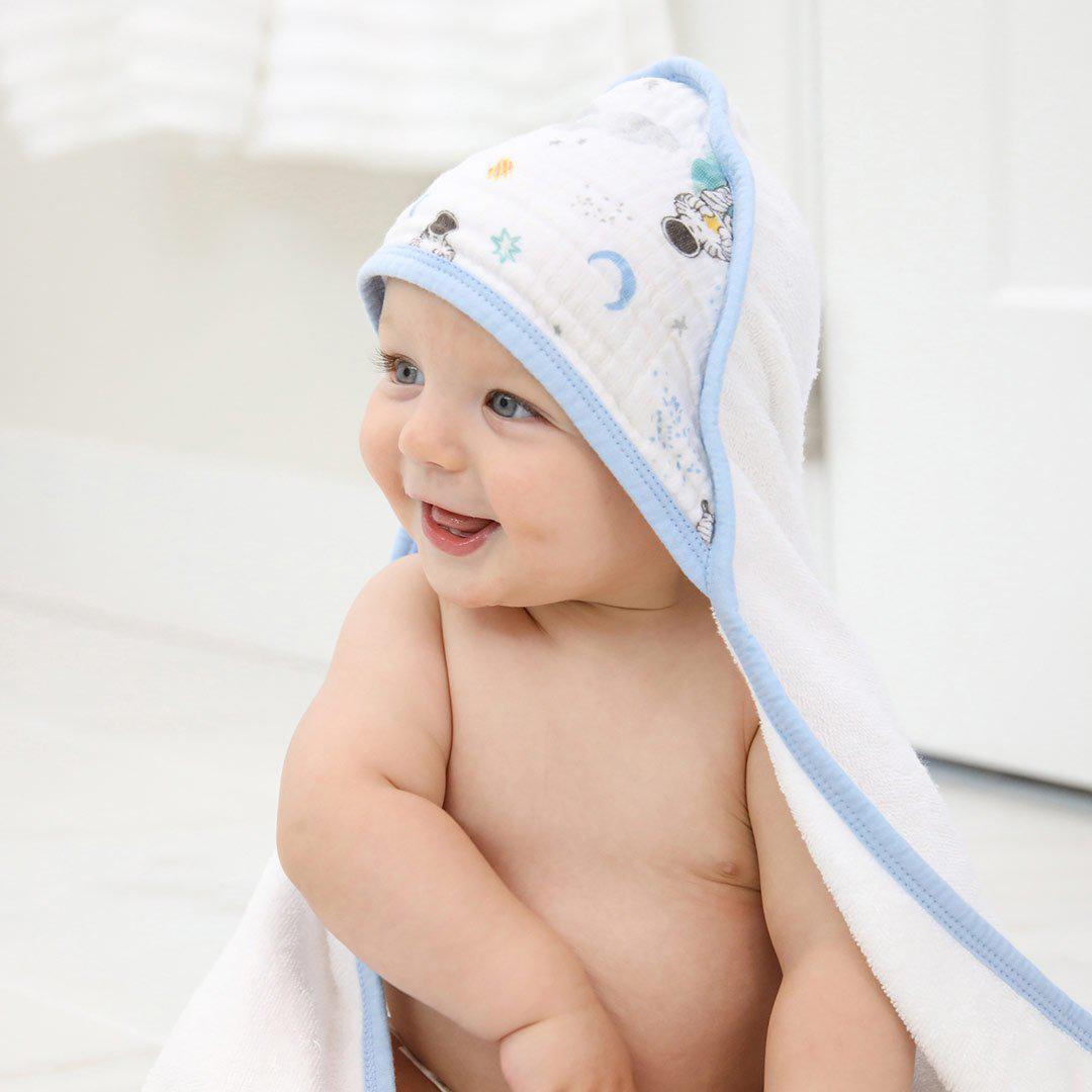 aden-anais-essentials-hooded-towel-space-explorers-2-pack-lifestyle_7b0dcd0c-c830-4f40-b191-0c55c8831e0a-Natural Baby Shower