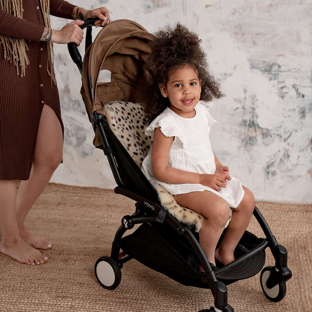 baa-baby-pram-style-liner-leopard-print-lifestyle-2_7ed6cd8f-7043-4064-9221-f215ba5d0aff | Natural Baby Shower