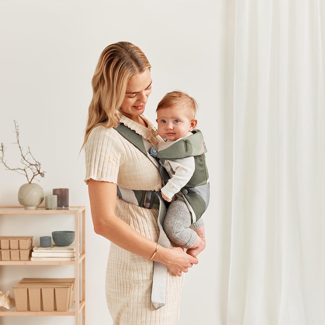 BabyBjörn Mini Baby Carrier Khaki/Green Print Cotton