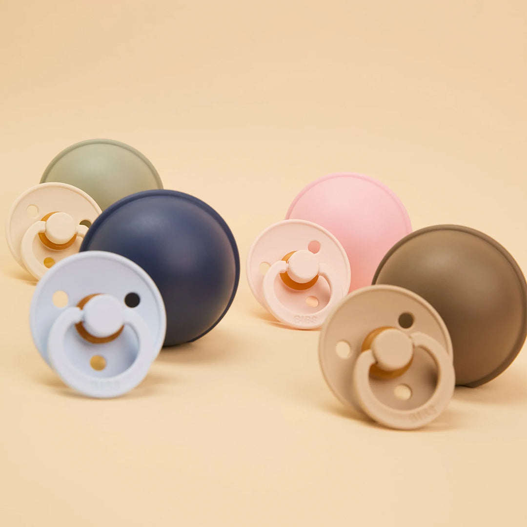 BIBS Colour Pacifier Round Latex & Pacifier Case Mini - Vanilla/Dark Oak