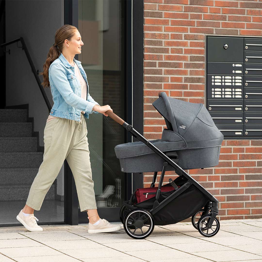 britax-strider-m-pushchair-lifestyle-3_85ee7c5f-0038-4e09-8817-6e4a104534a7 | Natural Baby Shower