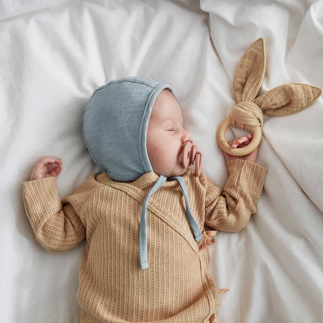 elodie-details-newborn-bonnet-mineral-green-lifestyle_1 | Natural Baby Shower