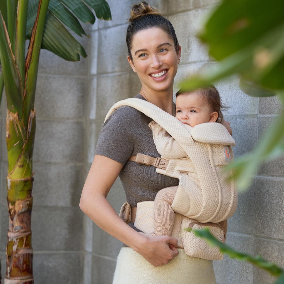 ergobaby omni breeze carrier natural beige Ergobaby Omni Deluxe Carrier - Mesh