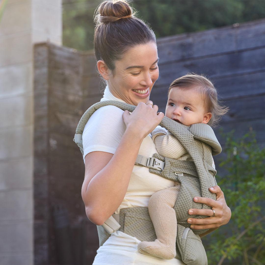 Ergobaby Omni Deluxe Mesh - Soft Olive-Baby Carriers-Soft Olive- | Natural Baby Shower