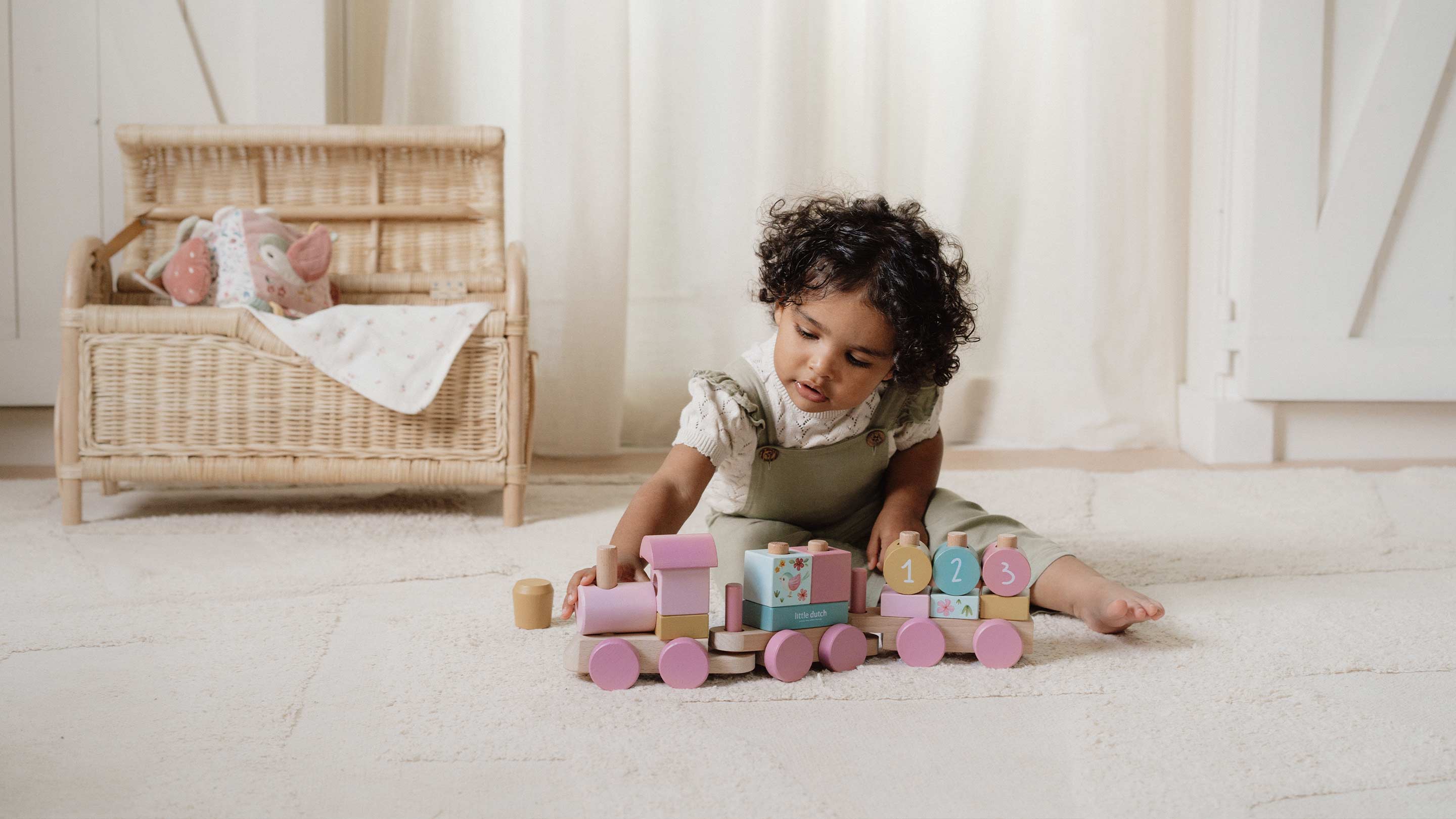 fairytale-fantasy-hero-banner | Natural Baby Shower