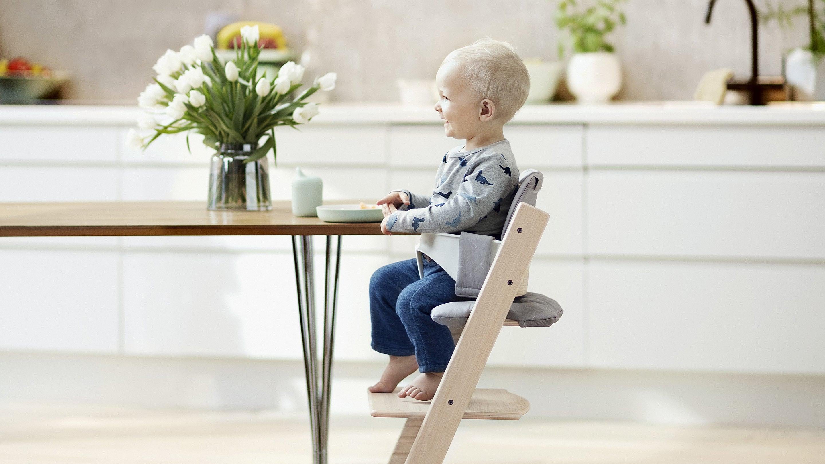 feeding-stokke-Natural Baby Shower