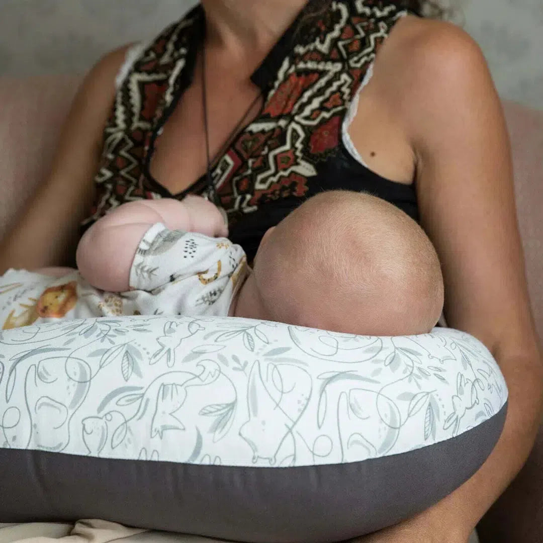 hippychick-feeding-pillow-animal-friends-grey-lifestyle | Natural Baby Shower