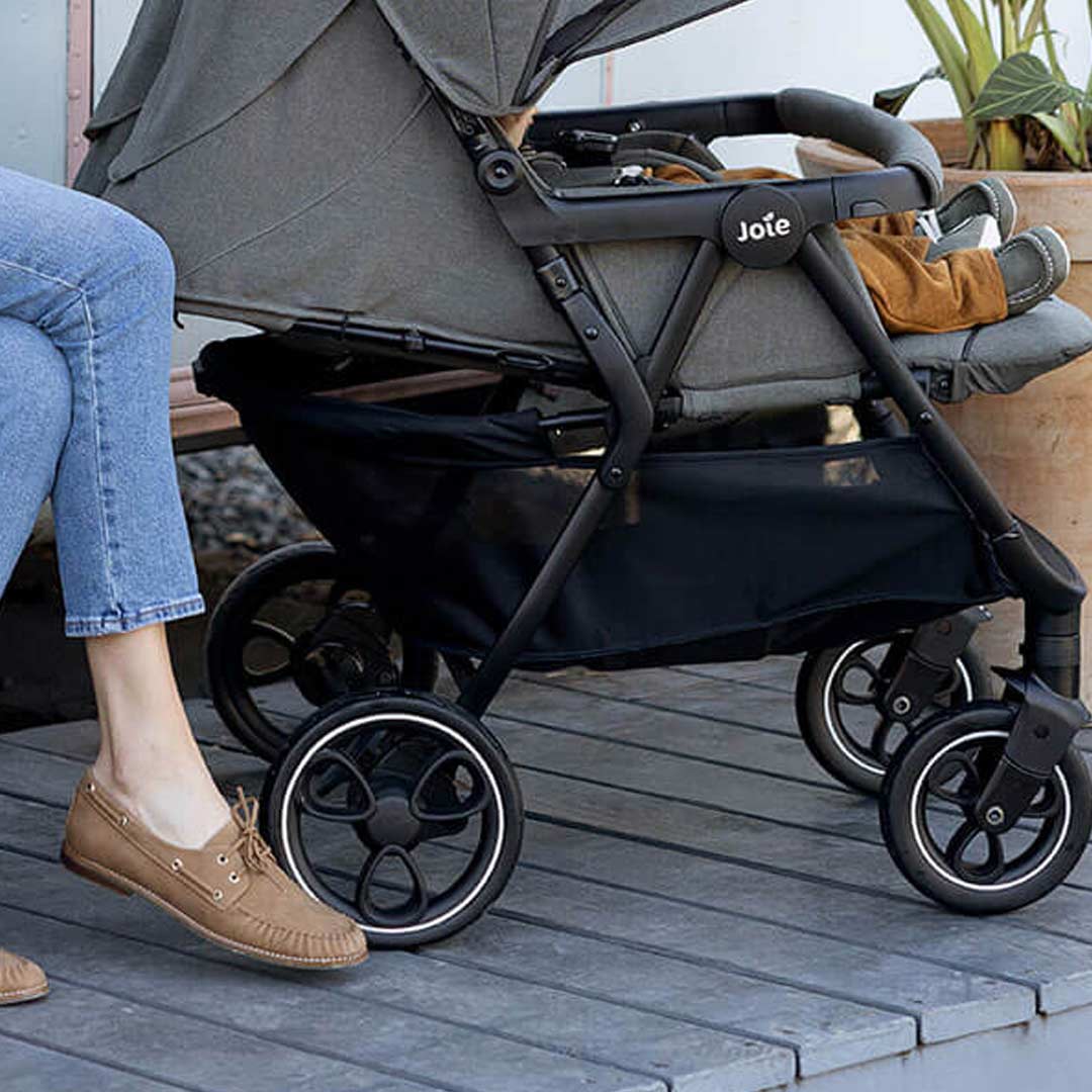 joie-signature-estrella-suspension | Natural Baby Shower
