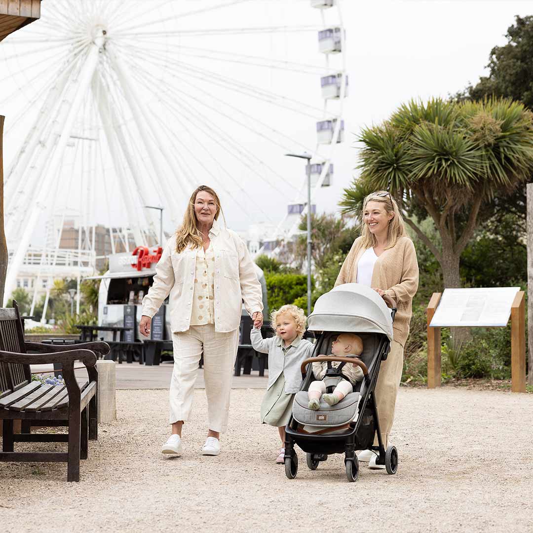 joie-signature-parcel-pushchair-lifestyke_1800x1800_6095fd55-a480-48d2-ade1-bead4ba079c9-Natural Baby Shower