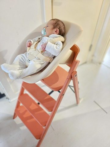 kaos-klapp-highchair-newborn-parent-tester-2 | Natural Baby Shower
