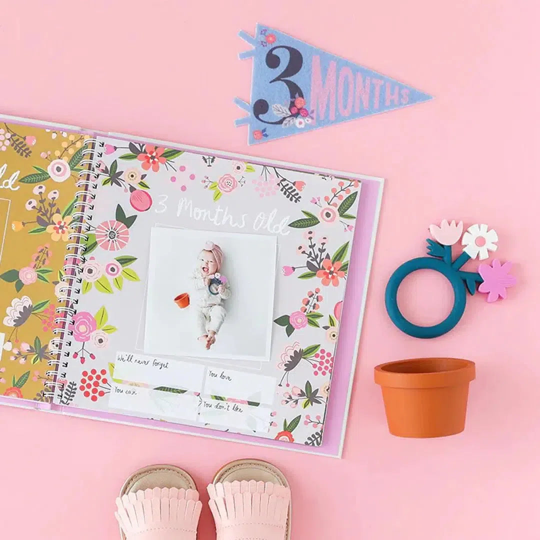 lucy-darling-teethers-little-artist-lifestyle-3_1800x1800_694d65de-8ed0-47b1-a7ce-b941f6d54fff | Natural Baby Shower