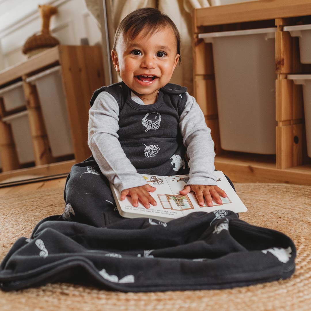 merino-kids-go-go-sleeping-bag-duvet-weight-acorn-dark-slate-lifestyle_1c4b2b8f-ac01-4332-8d23-b6334f47797d-Natural Baby Shower