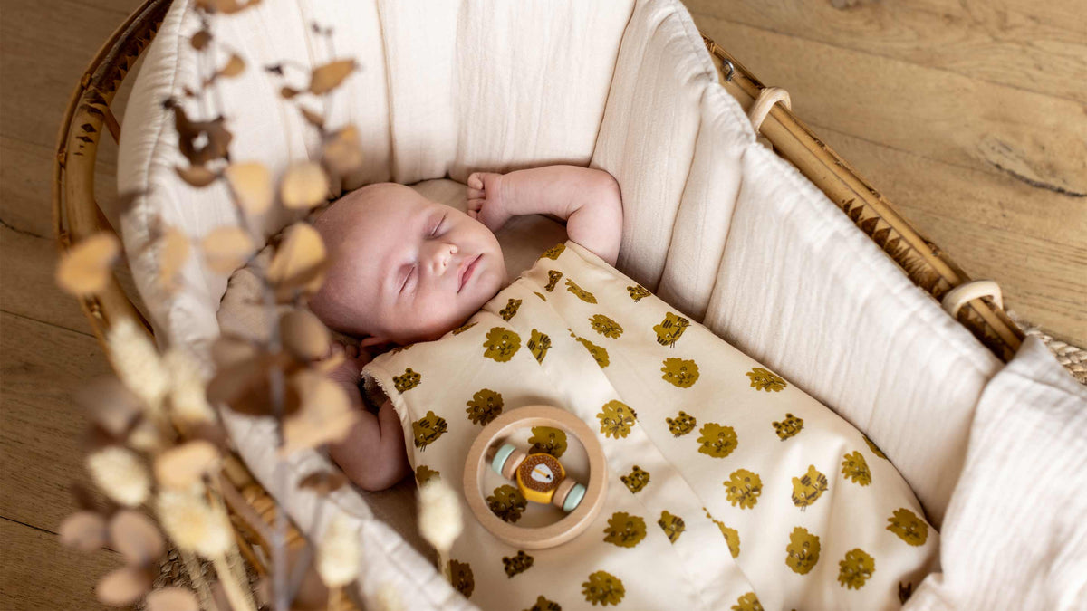mobiles-musical-pulls-hero-banner | Natural Baby Shower