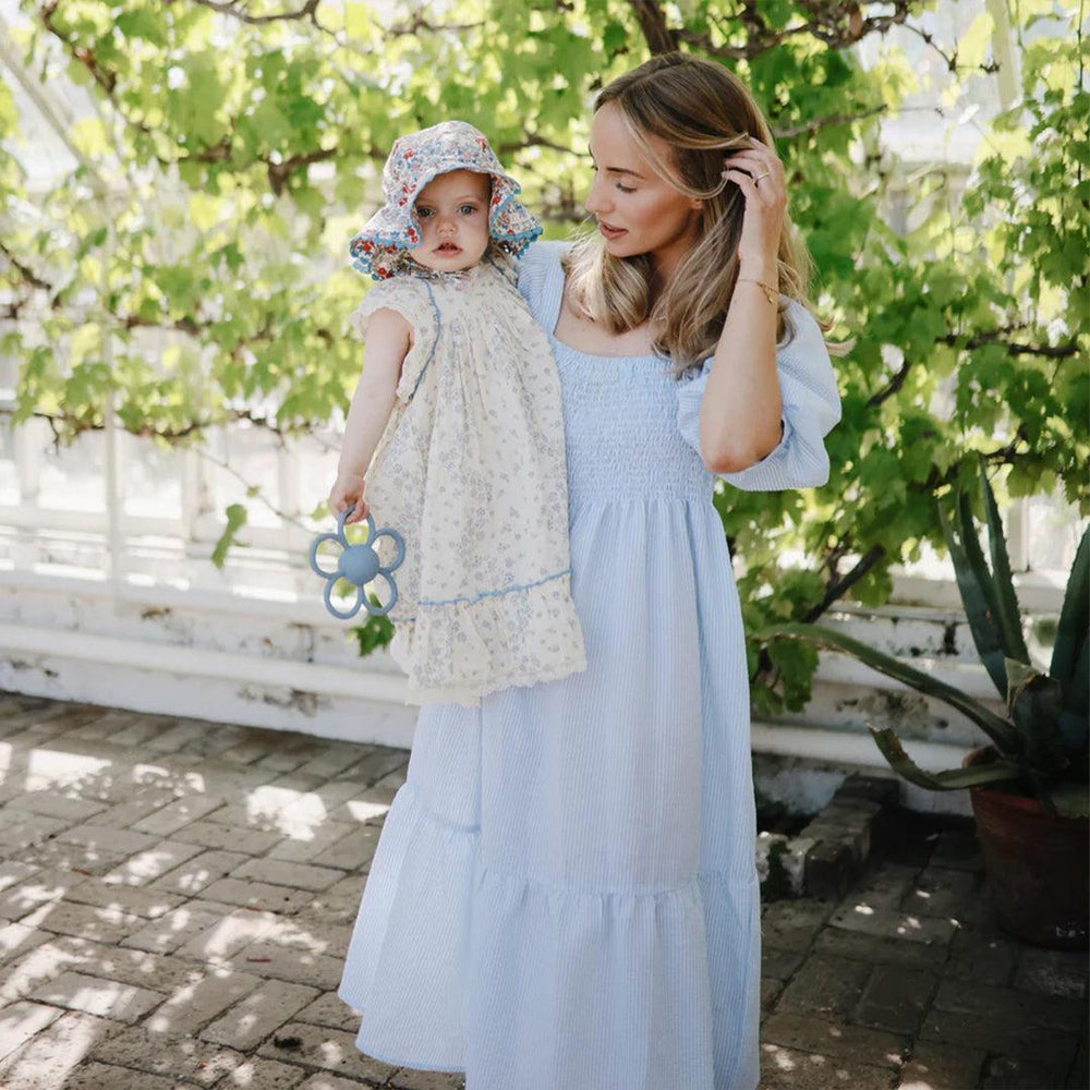 Mushie Daisy Rattle Teether - Faded Denim-Teethers-Faded Denim- | Natural Baby Shower