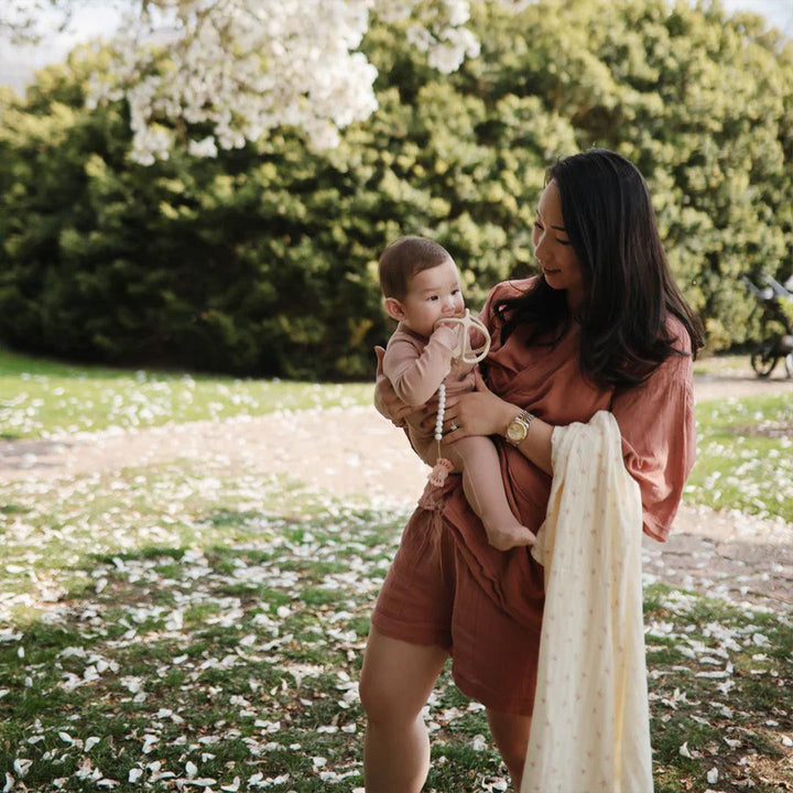 Mushie Swaddle - Bows-Swaddling Wraps-Bows-0m+ | Natural Baby Shower