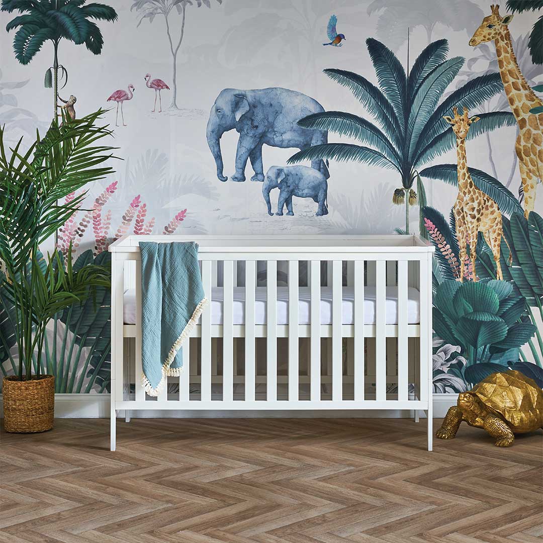 obaby-evie-cot-bed-white-lifestyle-2_a31e2323-2e3d-46b4-8713-ea33ef889e7c | Natural Baby Shower