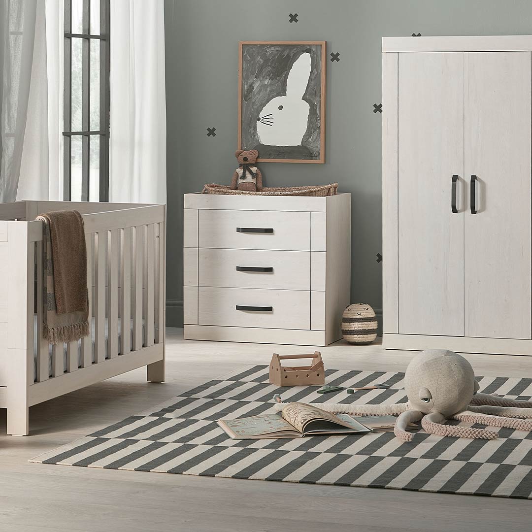 silver-cross-3-piece-nursery-set-alnmouth-lifestyle_cb70bfd2-e46f-4804-a7a4-8549df02bedd-Natural Baby Shower