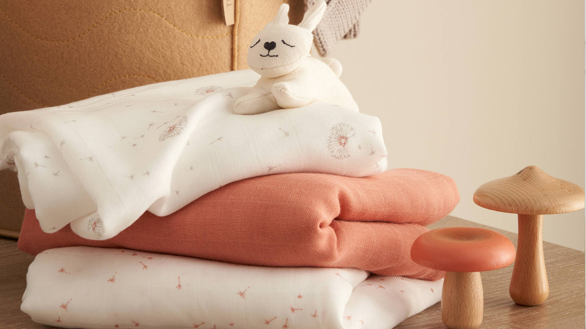 swaddles | Natural Baby Shower