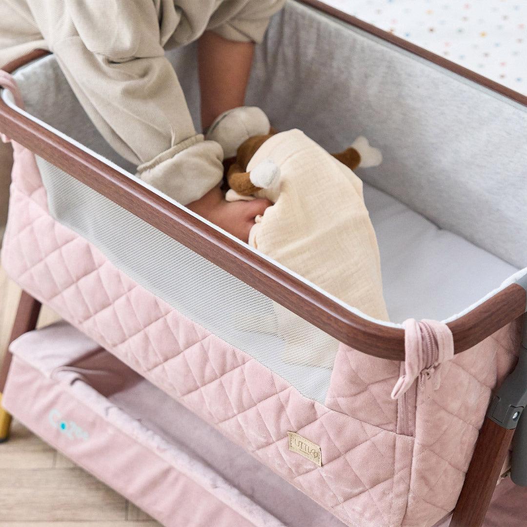 Tutti Bambini Cozee Luxe Mini Me Crib Walnut/Blush