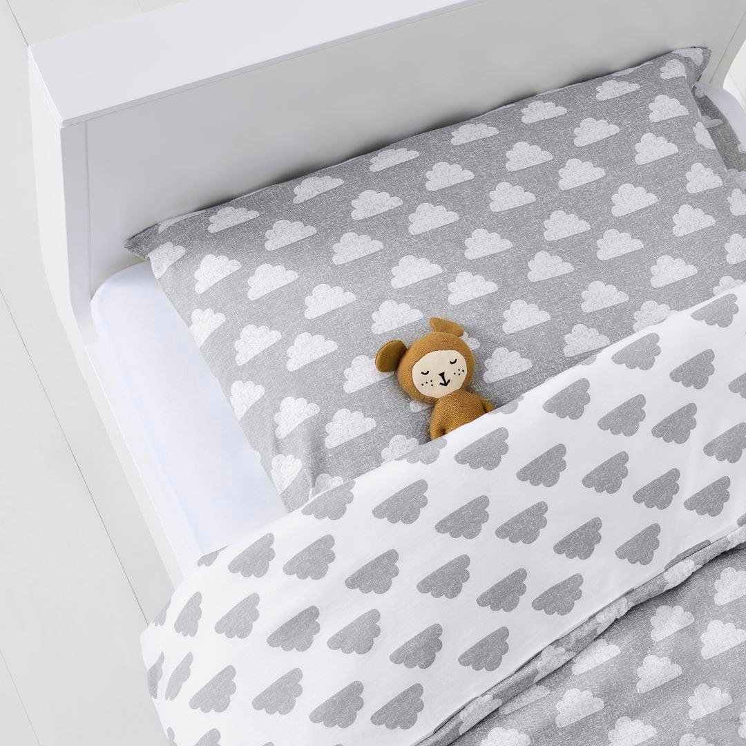Cloud cot clearance bed bedding
