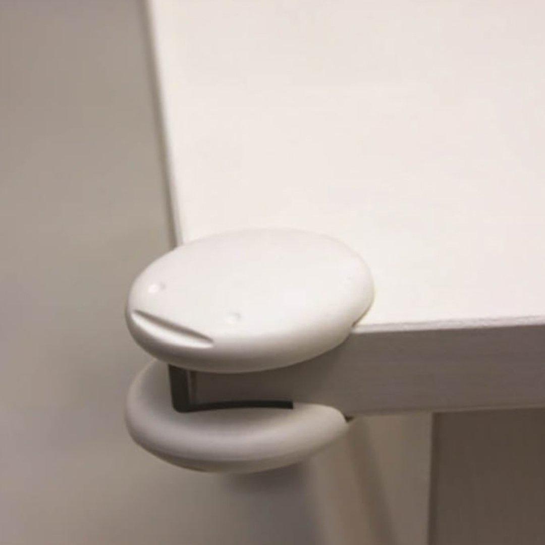 White online corner protectors
