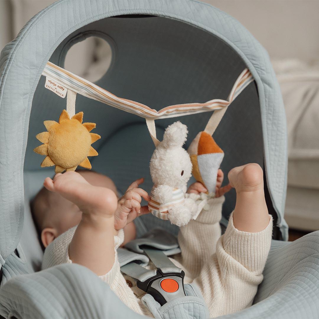 Stroller 2025 activity bar
