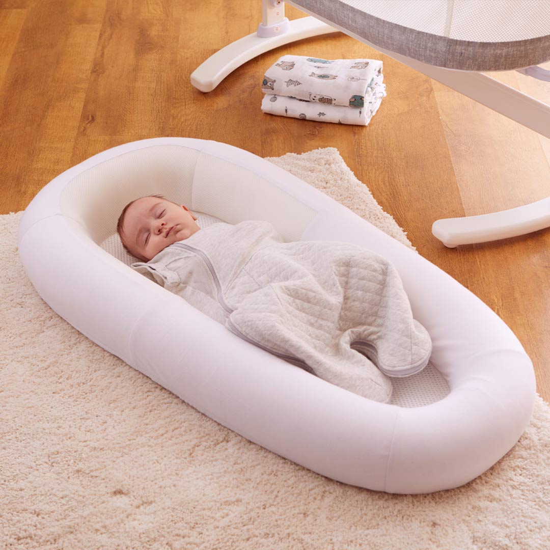 Purflo Sleep Tight Baby Bed - Soft White-Sleep Positioners + Pods- | Natural Baby Shower